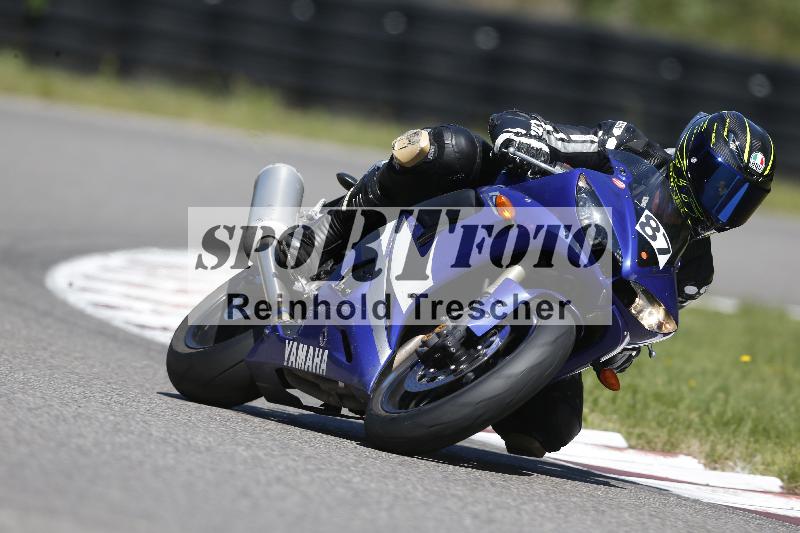 /Archiv-2025/48 25.08.2025 Cornu Master School ADR/rot-rouge/87